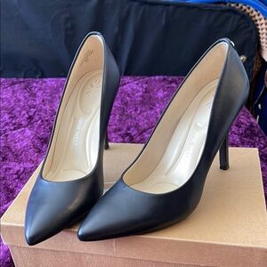 Nine West pumps